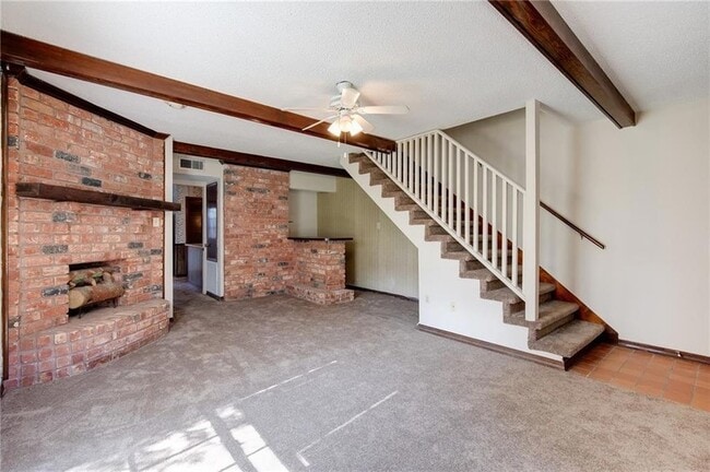 Photo - 2 Brandon Hall Dr Unit D