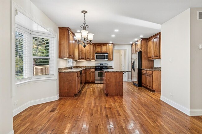 Photo - 1145 Sequoia Rd