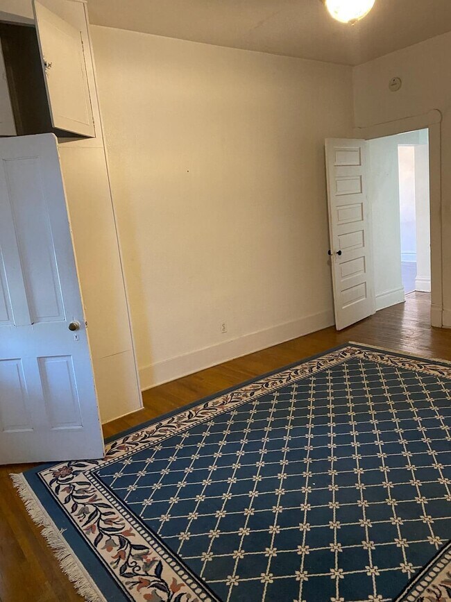 Photo - 605 Bryan St Unidad 3