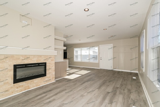 Photo - 4639 Frankfort Ave