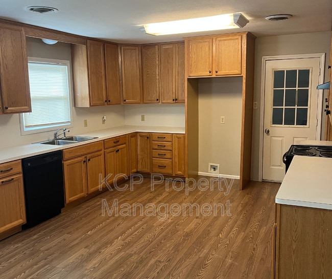 Photo - 3406 Gary St