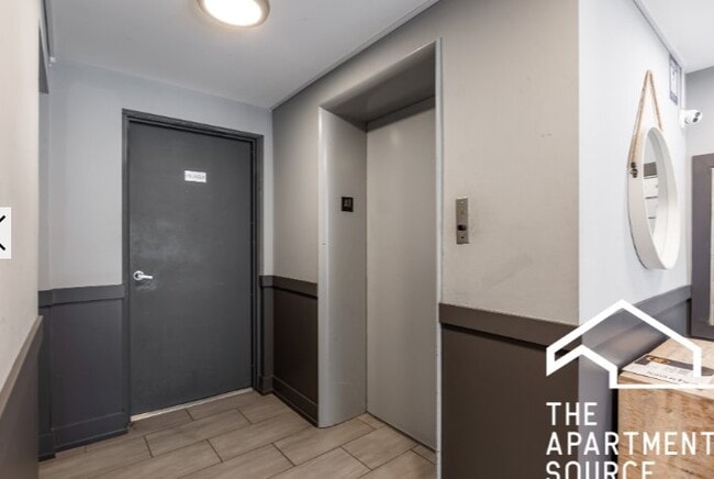 Photo - 530 W Surf St Unit 209