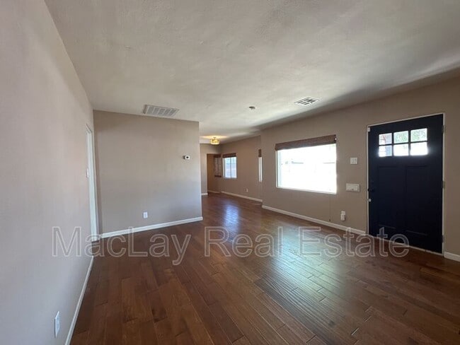 Photo - 1501 E Palm Ln