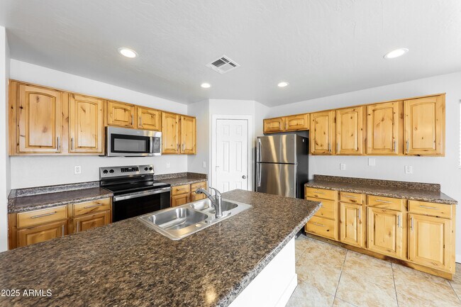 Photo - 5607 S 16th Dr