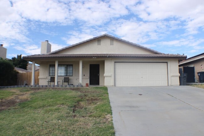 Stylish 3-Bedroom Home with Spacious Backy... - Stylish 3-Bedroom Home with Spacious Backy...