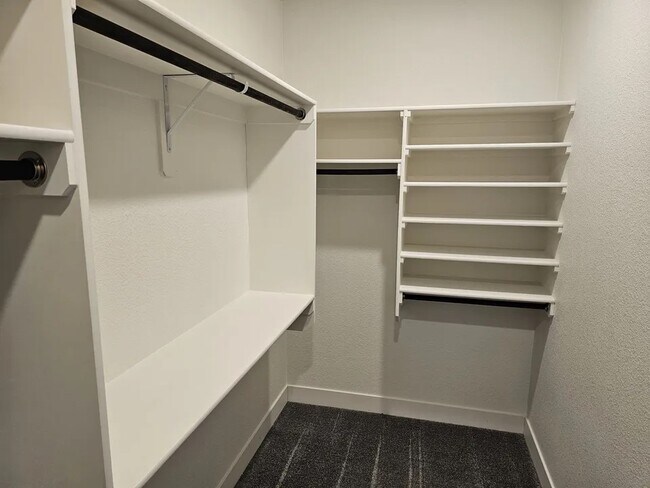 Photo - 4212 Valdez Ct NE