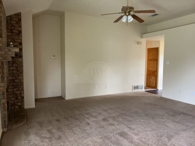 Photo - 4004 Riverrock Dr