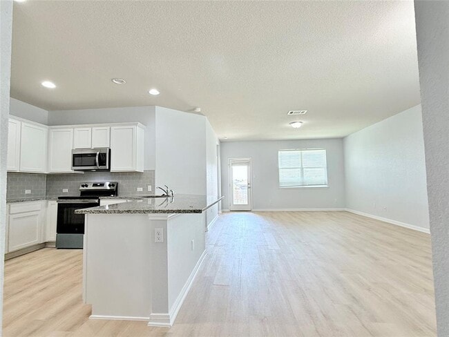 Photo - 306 Naset Dr