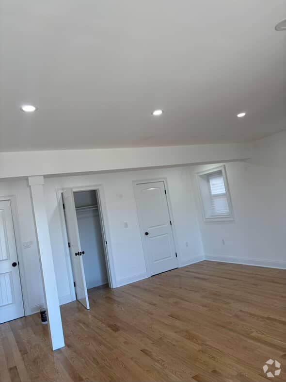 Building Photo - 107 Hunter Ave Rental
