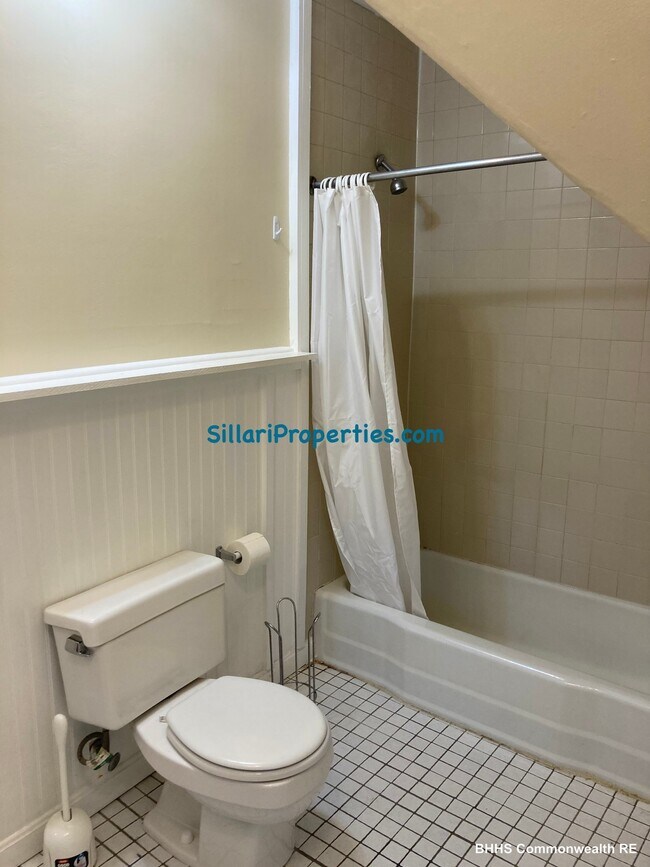 205 Highland Ave Unit 4