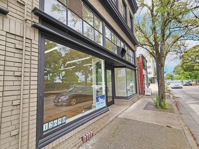Photo - langent01 Unit 88373e63-a084-11ef-a954-0ef659e2e2b7