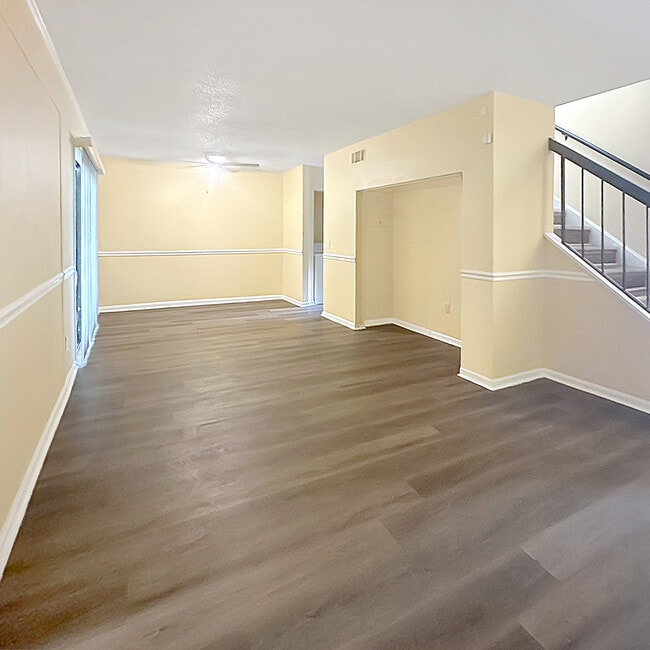 Photo - 405 Hickory Hill Dr