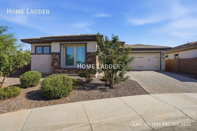 10812 E Tesla Ave