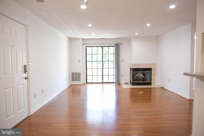Photo - 6941 Mary Caroline Cir Unit H