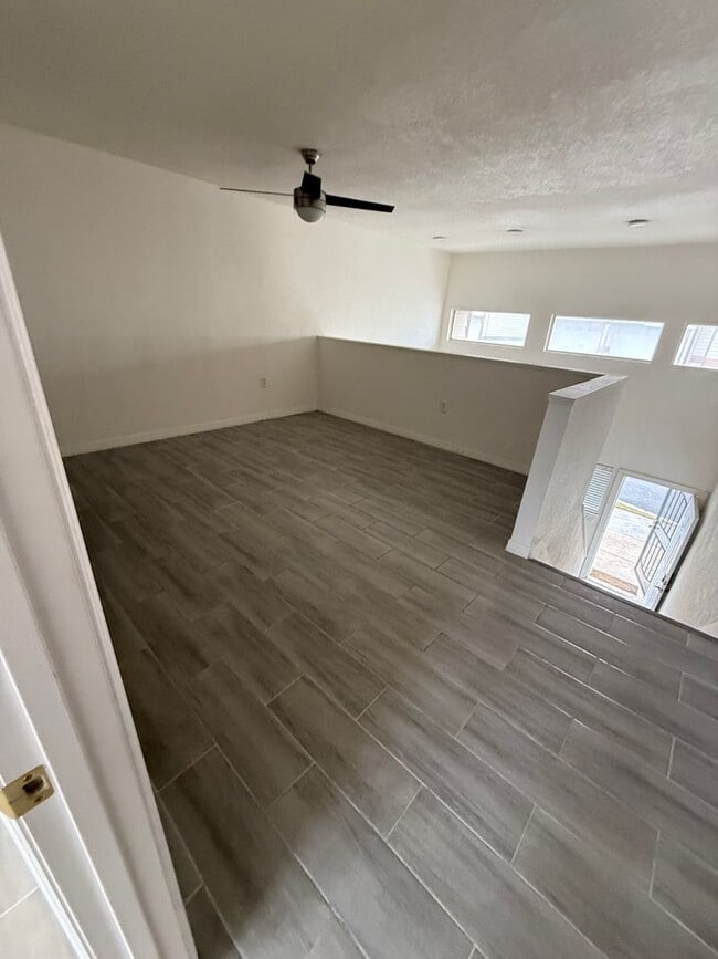 3977 Crayrich Cir