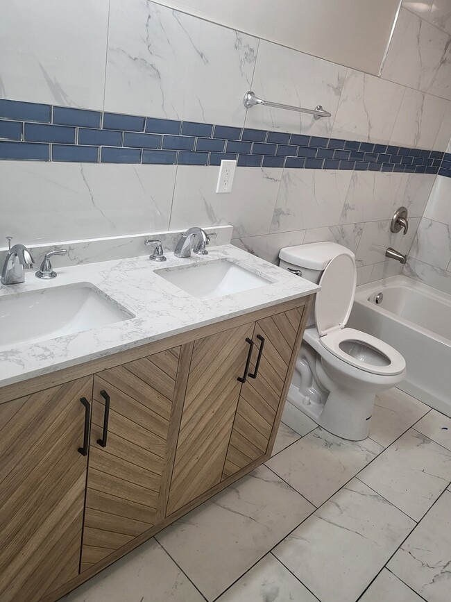 Photo - 1674 August Dr