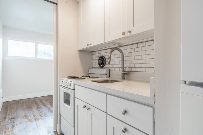 Photo - Studio In Central West Seattle