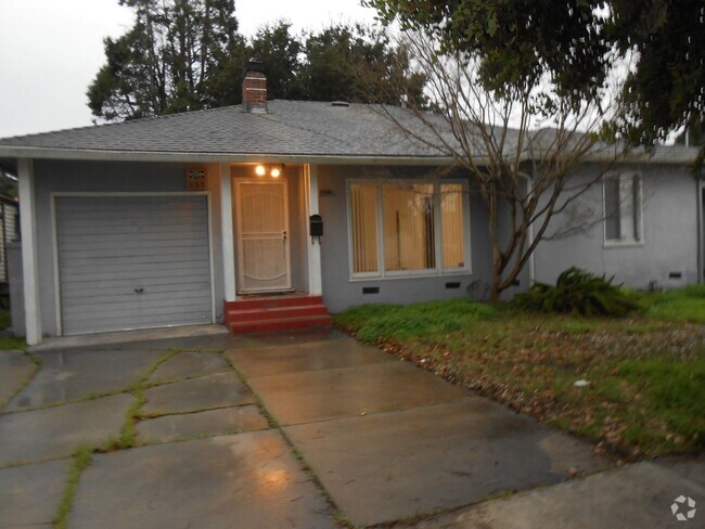 Building Photo - Beautiful Richmond 2 bedroom 1 bath home