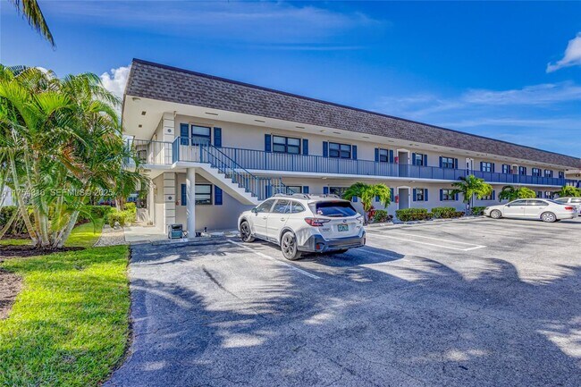 Photo - 755 Saturn St Unit F101