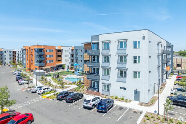 Salvator Apartments