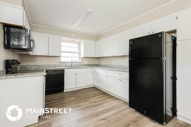 Photo - 2632 Kings Way