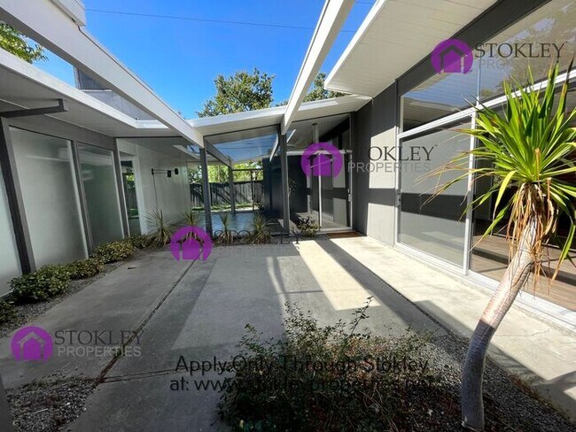 Photo - 112 Los Cerros Ave