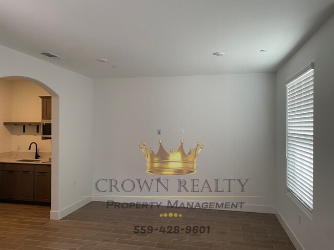 Photo - 1553 N Frontier St