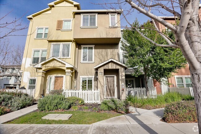 Building Photo - 1128 Campbell Ave Rental