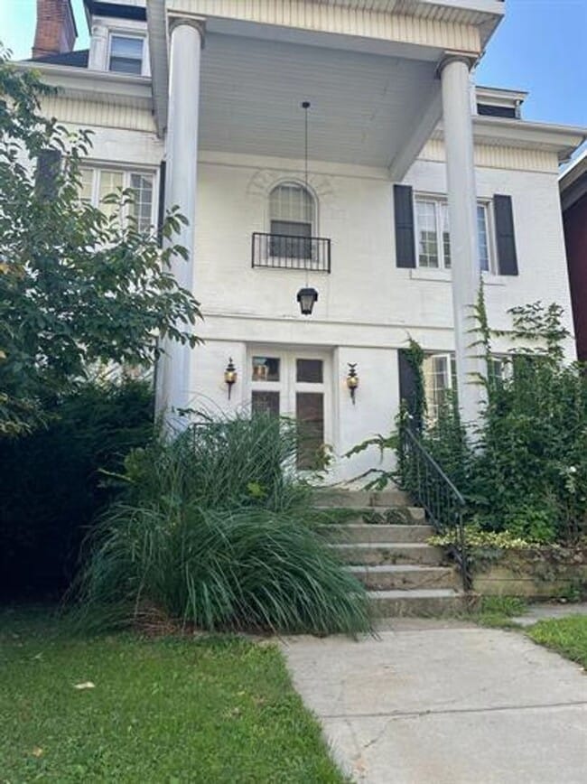 Photo - 430 S Fairmount St Unit 3