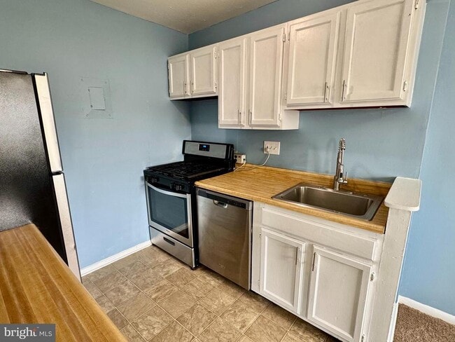 Photo - 5444 85th Ave Unit 201