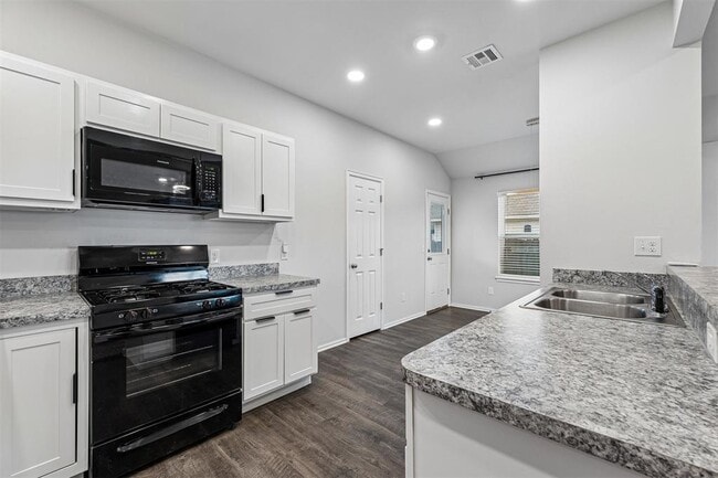 Photo - 933 S Blackjack Ln