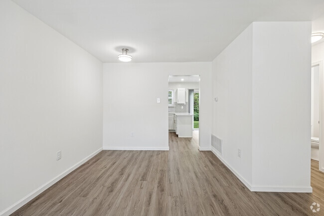 Aspen - 2BR, 1.5BA - 1,280SF - Dining Room - Huntingdon Woods