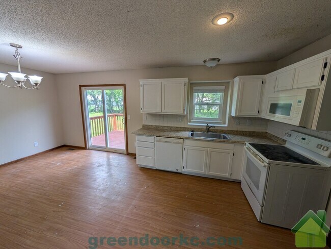 Photo - 514 Kenneth Ln