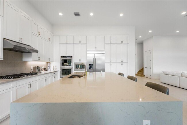 Photo - 9093 Chauvet Wy