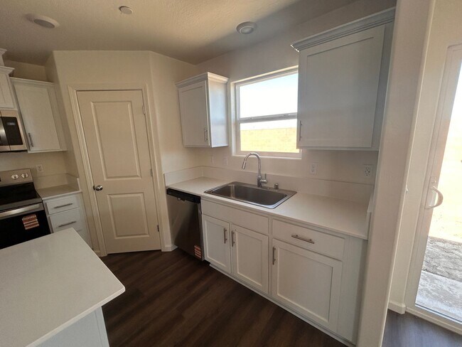Photo - West Hanford with Solar, 3 bedroom, 2 bath
