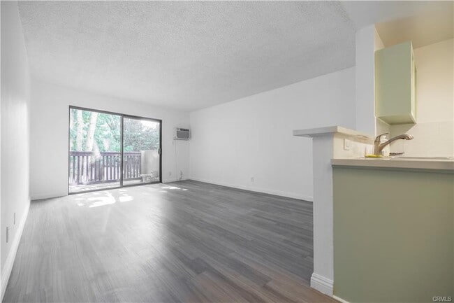 Building Photo - 20234 Cantara St Unit 269
