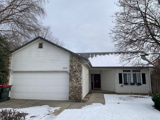 Building Photo - Beautiful  3-bedroom, 2-bath single-level home