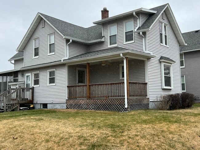 Front of house - 1529 15th Ave Unit Downstairs