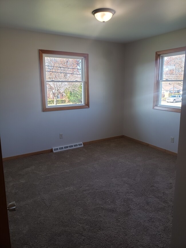 Photo - 1506 Broad Ave NW