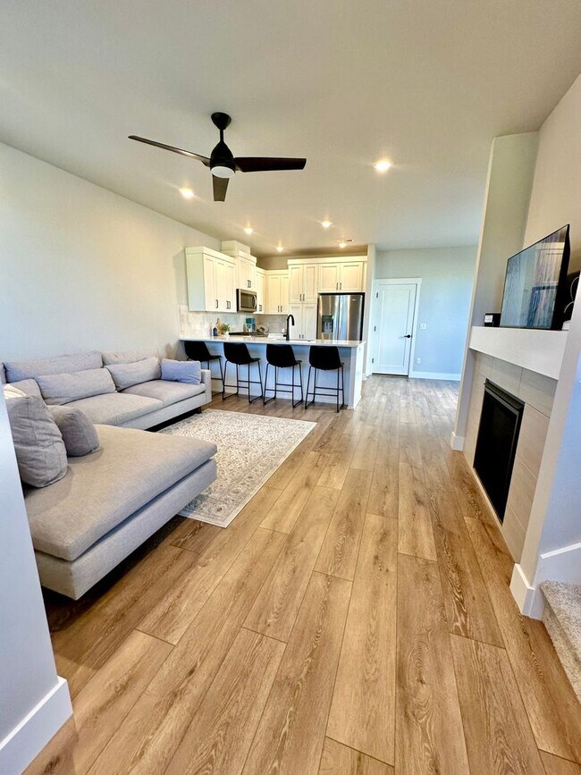 Photo - 3801 NE Eagle Rd House