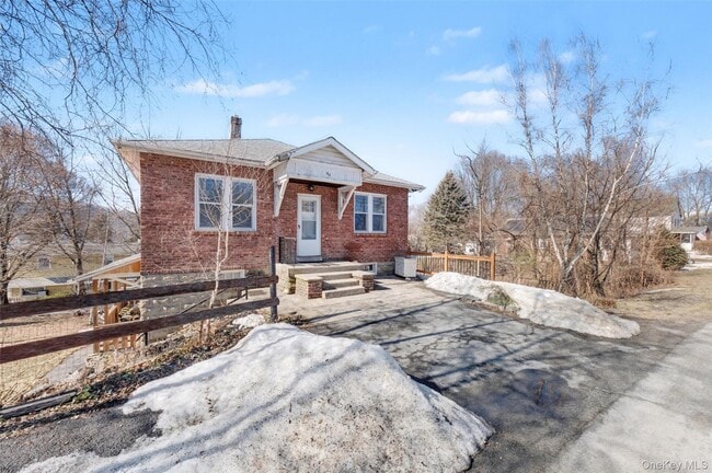 Photo - 44 Cedar Ave