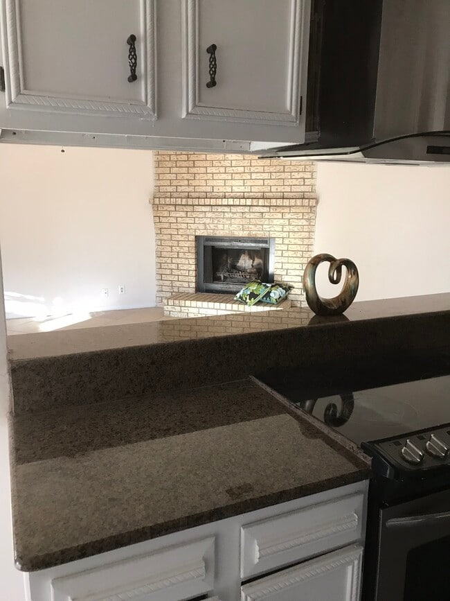 Photo - 104 Loraine St