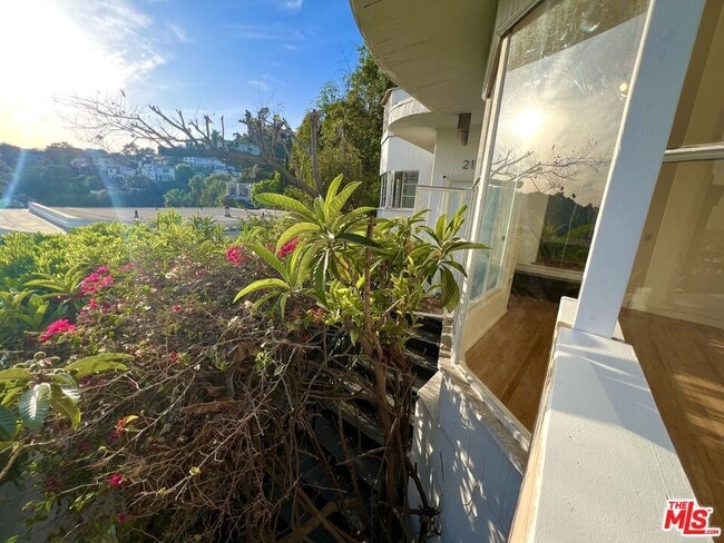 Photo - 2185 Broadview Terrace