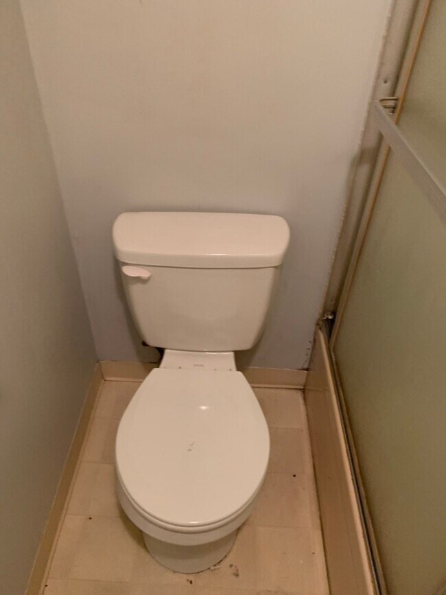 Photo - 2223 S Cushman St Unit Apt 225