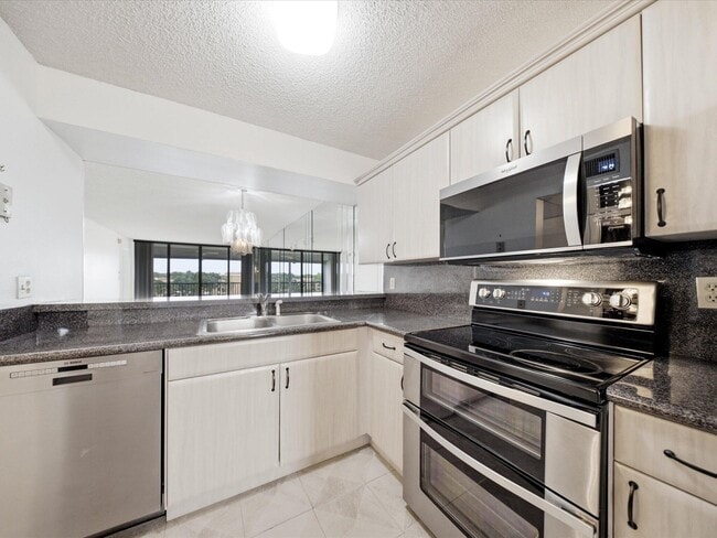 Photo - 6539 Coral Lake Dr Unit 403