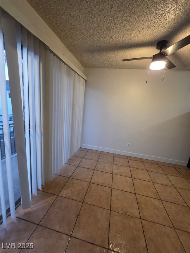 Photo - 2616 Lynnwood St Unit 5