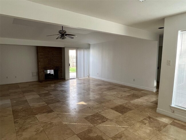Photo - 15115 Corona Del Mar Dr