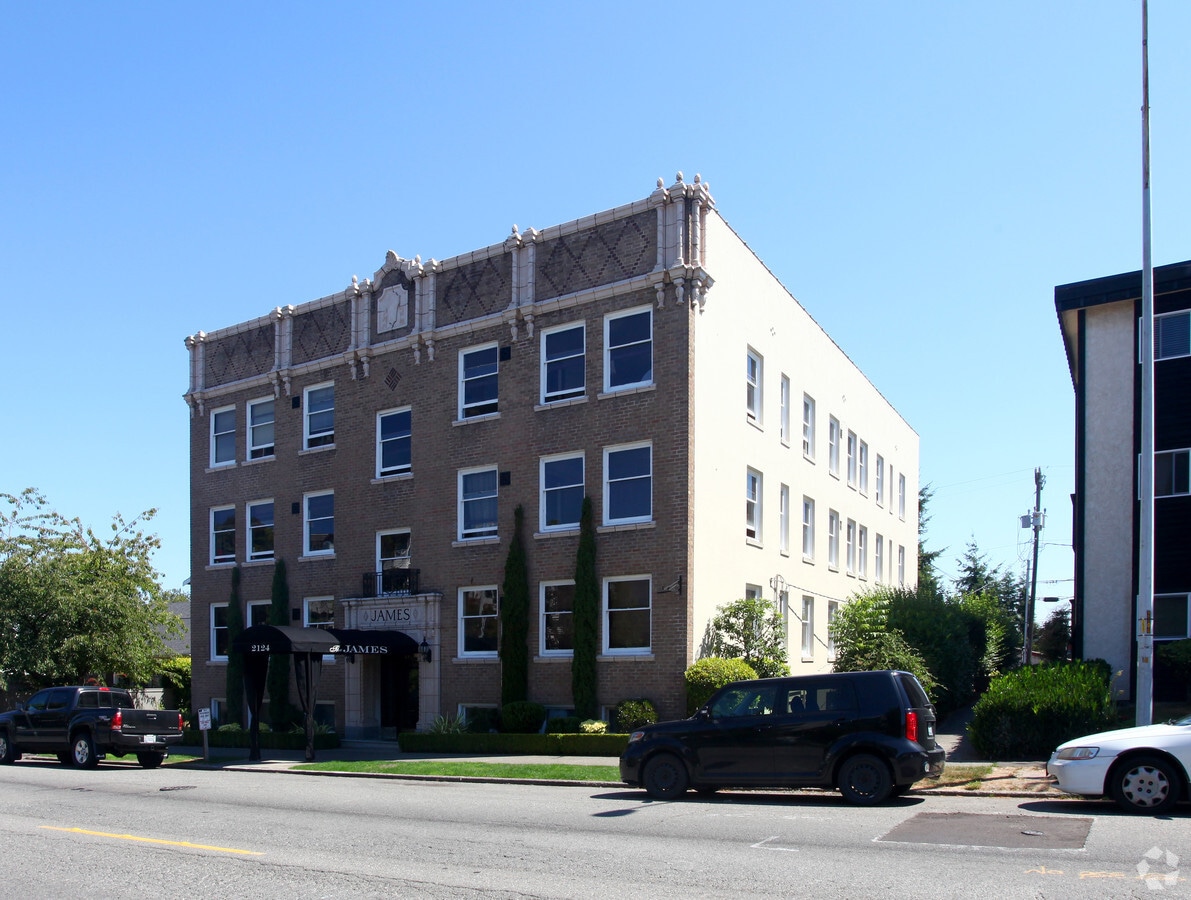 The James Apartments - The James Apartments