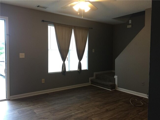 Photo - 201 Iron Belt Ct