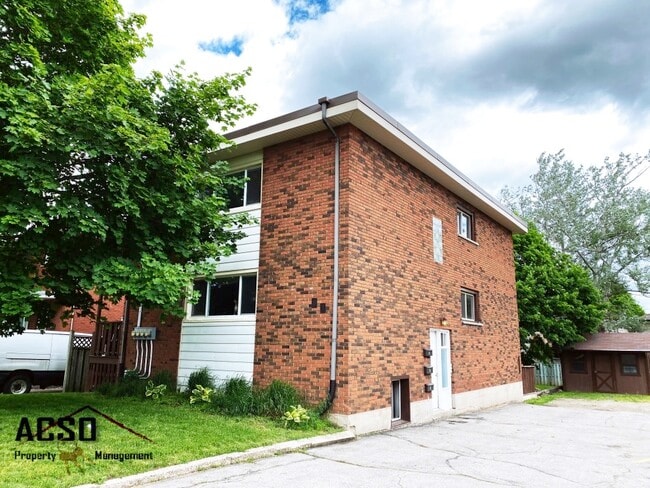 Building Photo - 20 Cait Av Unit 1A